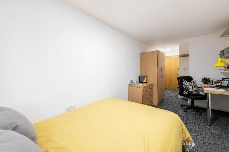 Apartment Place At *